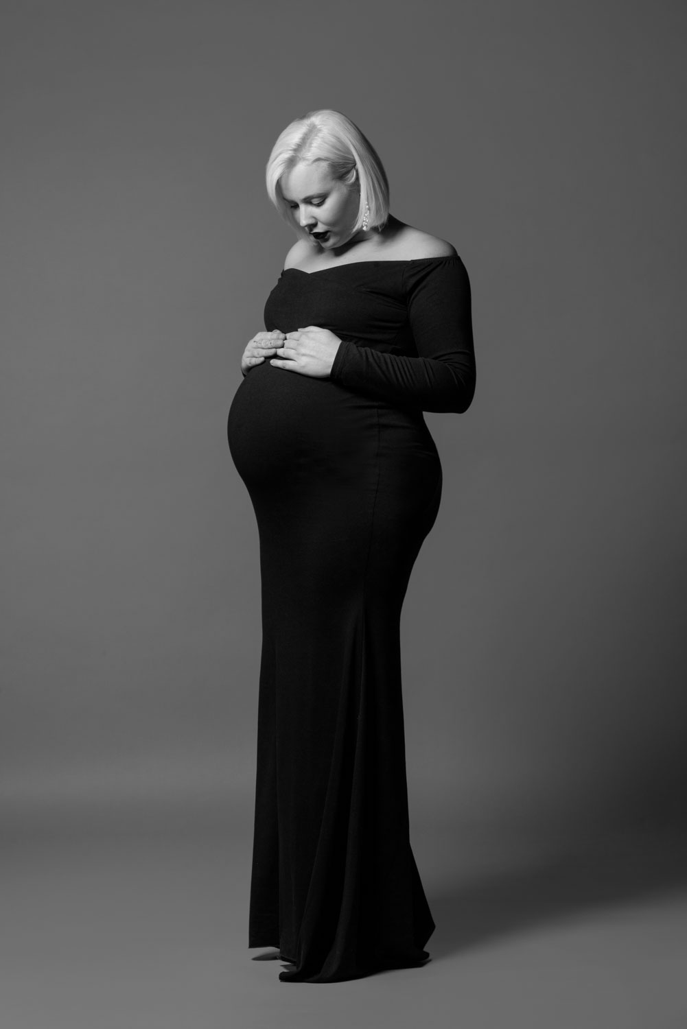stylish maternity photography