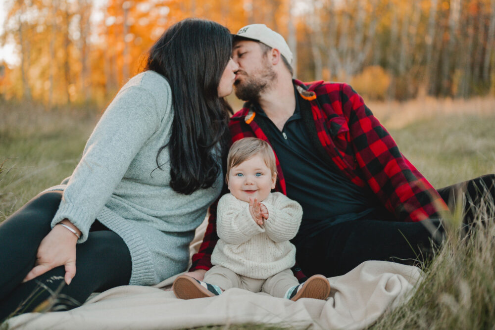 Candid fall family photography guelph arboretum