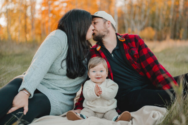 candid fall family photography guelph arboretum